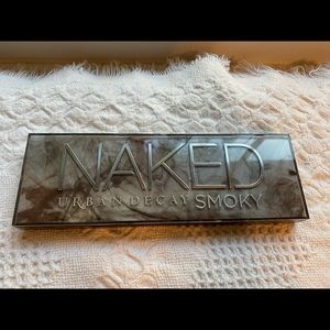 Urban Decay Naked Smokey Palette